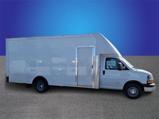2025 Chevrolet Express Cutaway 4500 2WT
