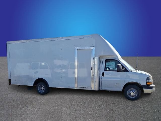 2025 Chevrolet Express Cutaway 4500 2WT