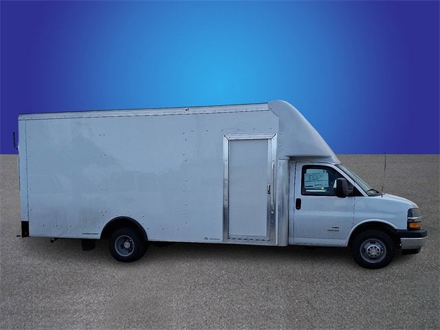 2025 Chevrolet Express Cutaway 4500 2WT
