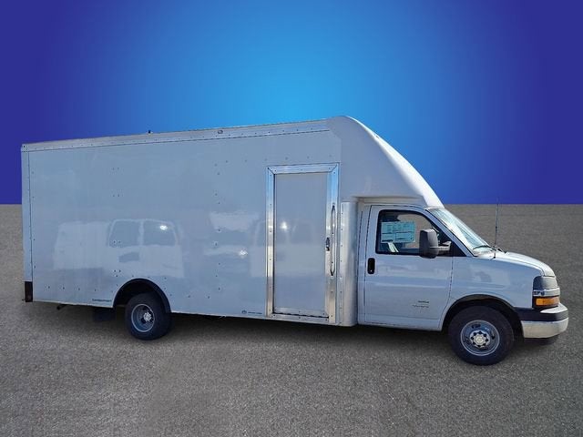 2025 Chevrolet Express Cutaway 4500 2WT