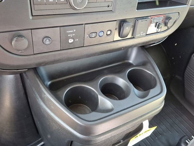 2025 Chevrolet Express Cutaway 4500 2WT