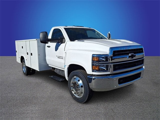 2023 Chevrolet Silverado 5500 HD Work Truck