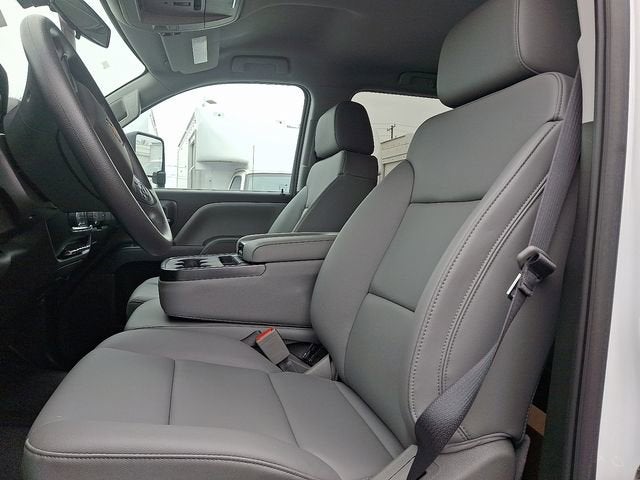 2024 Chevrolet Silverado 5500 HD Work Truck