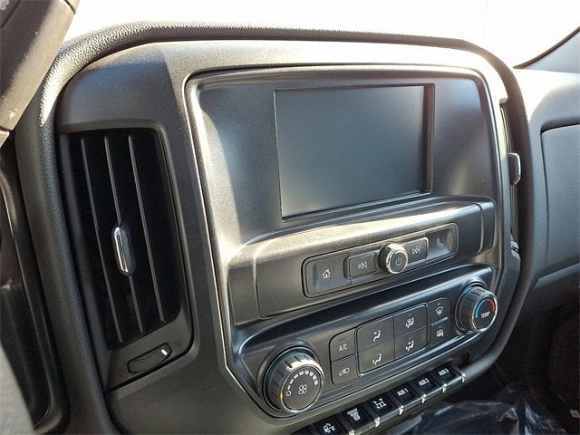 2022 Chevrolet Silverado 5500 HD Work Truck