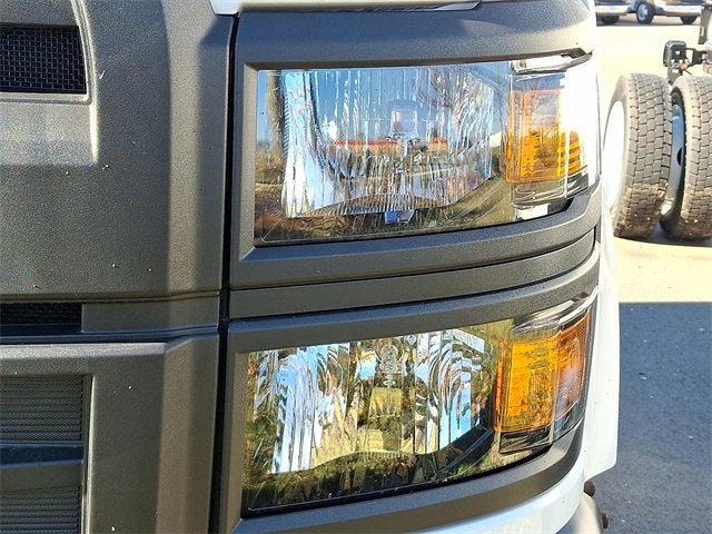 2024 Chevrolet Silverado 5500 HD Work Truck