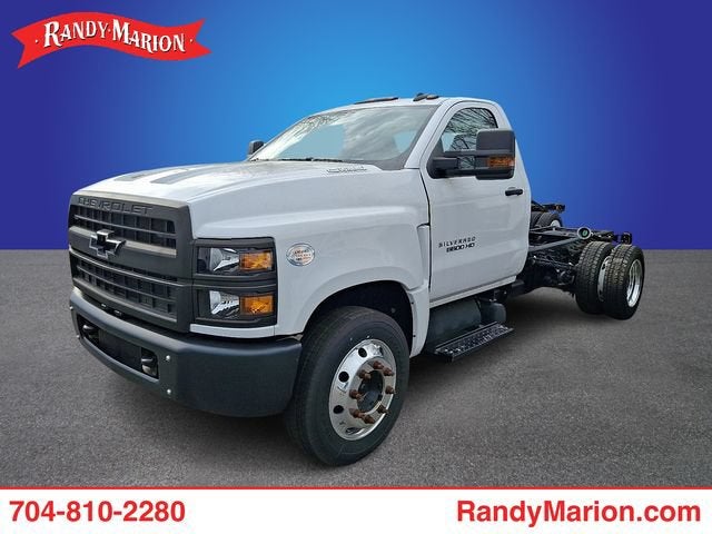 2022 Chevrolet Silverado 5500 HD Work Truck