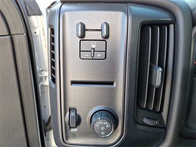 2023 Chevrolet Silverado 5500 HD Work Truck