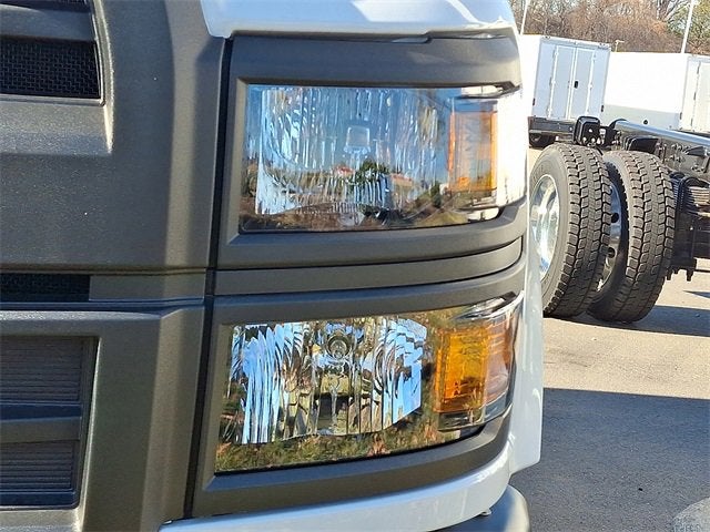 2024 Chevrolet Silverado 5500 HD Work Truck