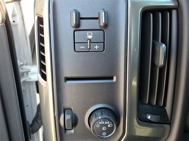 2022 Chevrolet Silverado 6500 HD LT