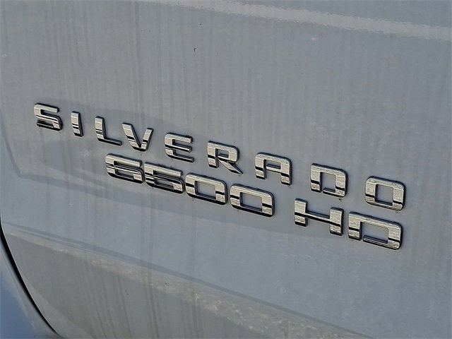 2022 Chevrolet Silverado 6500 HD LT