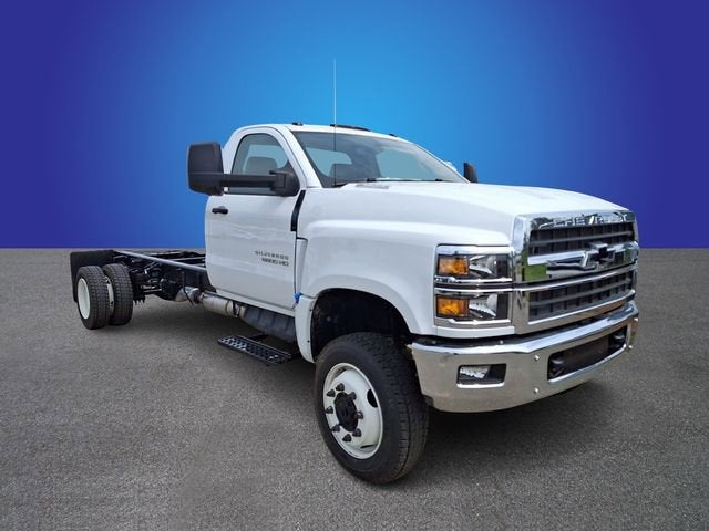 2024 Chevrolet Silverado 5500 HD Work Truck