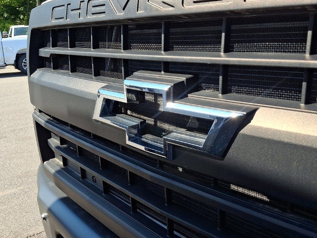 2022 Chevrolet Silverado 6500 HD Work Truck