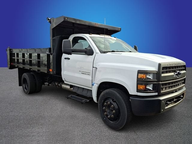 2022 Chevrolet Silverado 6500 HD Work Truck