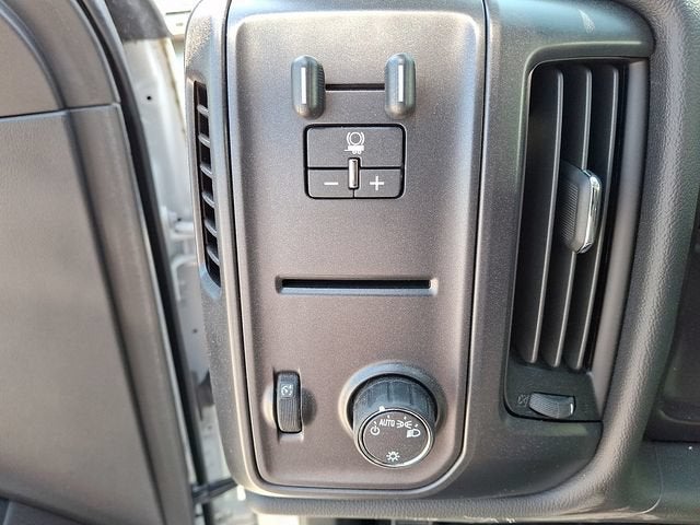 2022 Chevrolet Silverado 6500 HD Work Truck