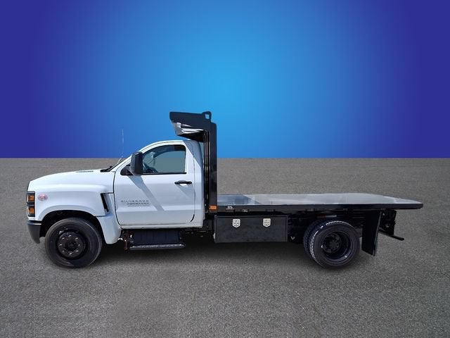 2022 Chevrolet Silverado 6500 HD Work Truck