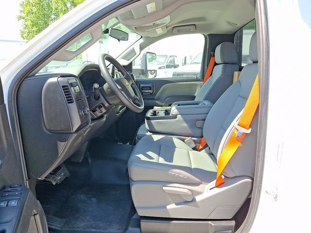 2022 Chevrolet Silverado 6500 HD Work Truck