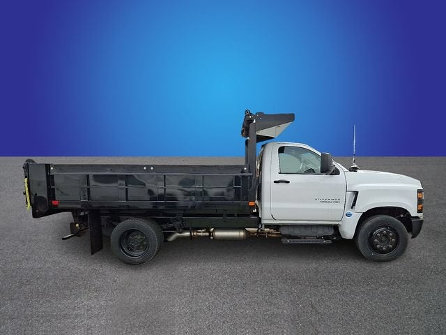 2022 Chevrolet Silverado 6500 HD Work Truck