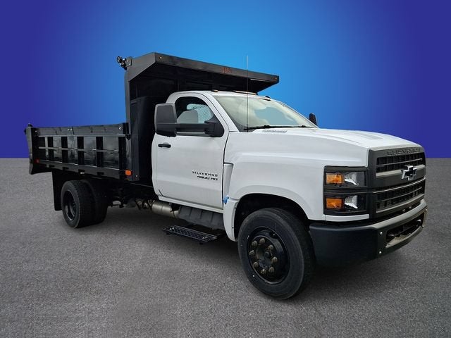 2022 Chevrolet Silverado 6500 HD Work Truck