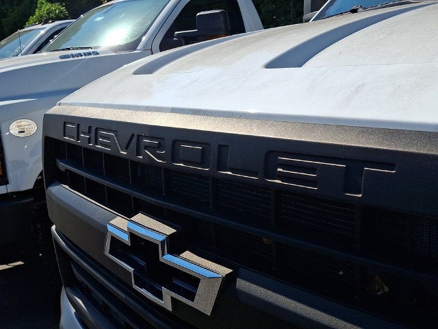 2022 Chevrolet Silverado 6500 HD Work Truck
