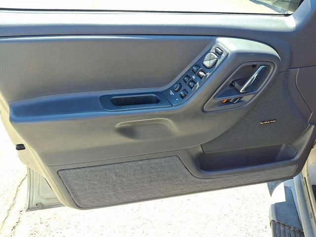 2000 Jeep Grand Cherokee Laredo