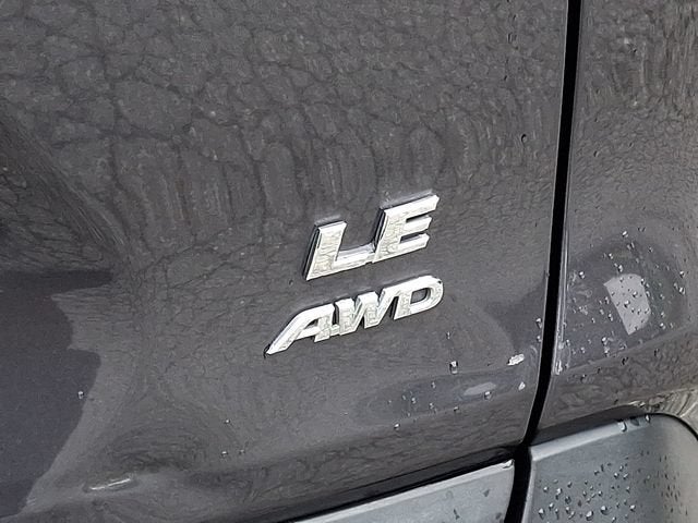2020 Toyota RAV4 LE