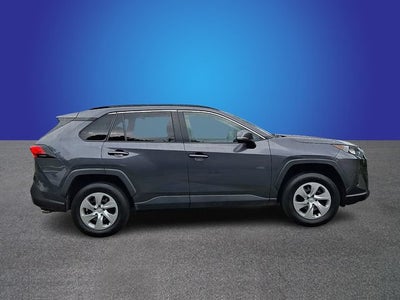 2020 Toyota RAV4 LE