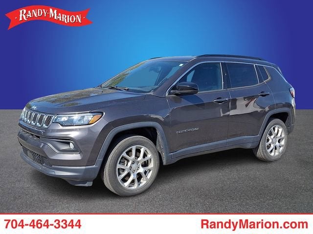 2023 Jeep Compass Latitude Lux 4X4's photo