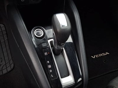 2022 Nissan Versa SR