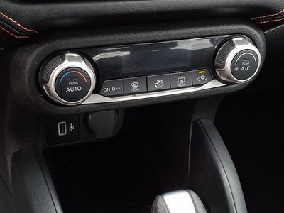 2022 Nissan Versa SR