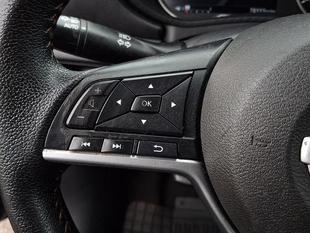 2022 Nissan Versa SR