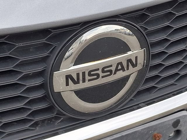 2022 Nissan Versa SR