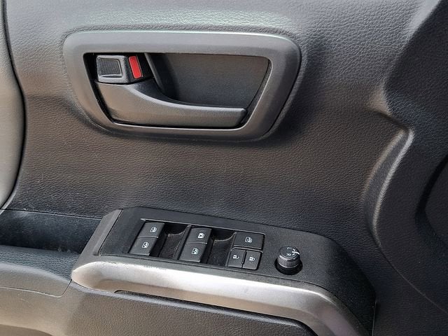 2021 Toyota Tacoma 4WD SR5