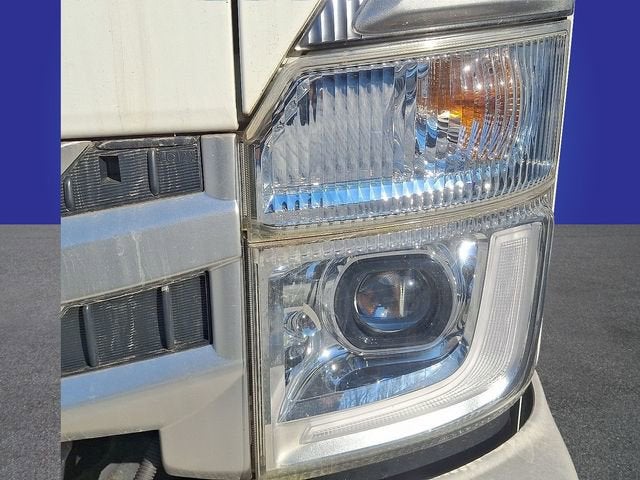 2023 Chevrolet Low Cab Forward 3500 Base