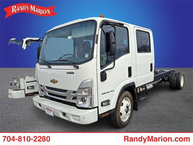 2025 Chevrolet Low Cab Forward 5500 XG Base
