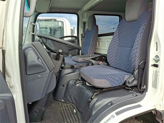 2025 Chevrolet Low Cab Forward 5500 XG Base