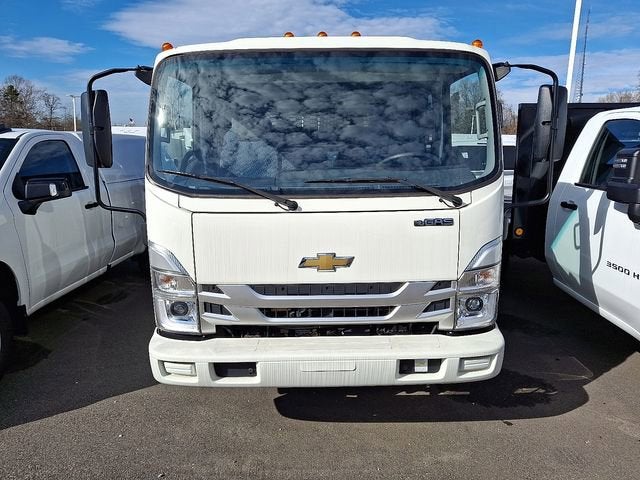 2025 Chevrolet Low Cab Forward 5500 XG Base