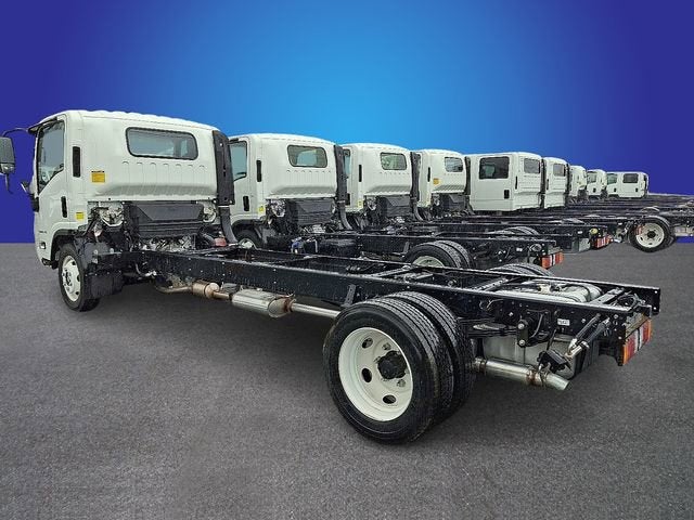 2025 Chevrolet Low Cab Forward 5500 XG Base