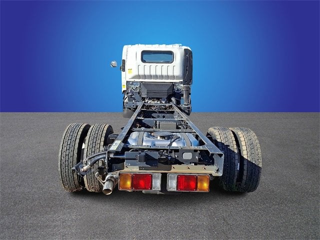 2024 Chevrolet Low Cab Forward 5500 XG Base