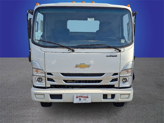 2025 Chevrolet Low Cab Forward 5500 XG Base