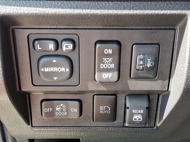 2019 Toyota Tundra 4WD SR5