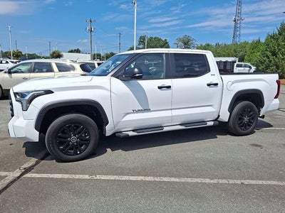 2024 Toyota Tundra 4WD SR5