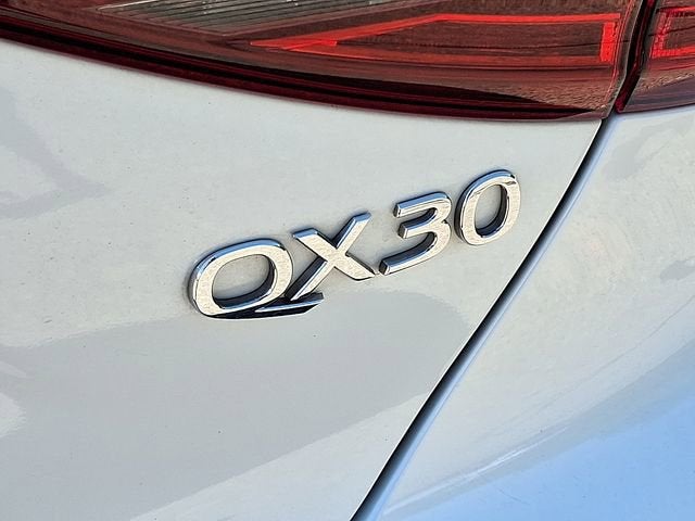 2018 INFINITI QX30 Premium