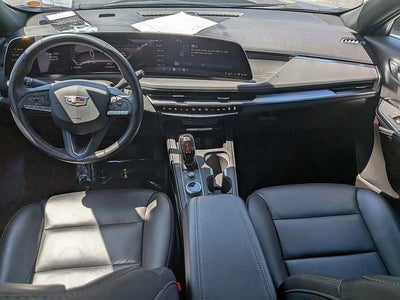 2025 Cadillac XT4 Premium Luxury