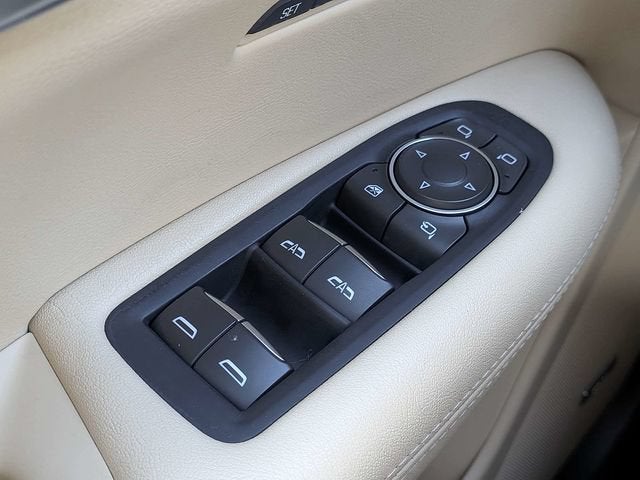 2018 Cadillac XT5 Luxury FWD