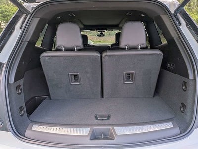 2023 Cadillac XT6 FWD Premium Luxury