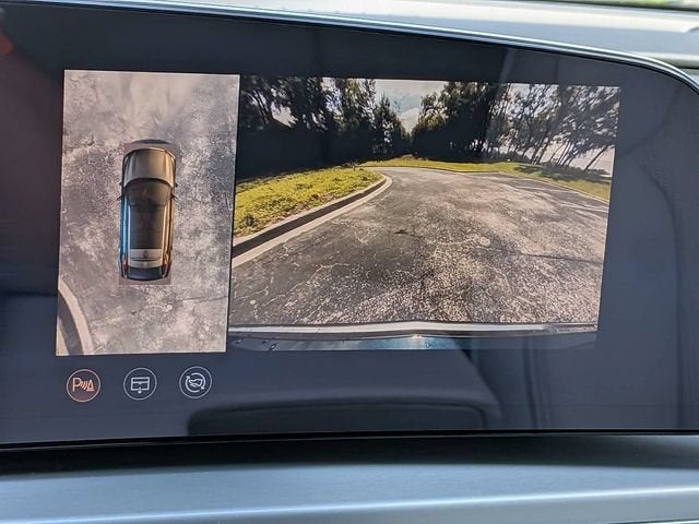 2024 Cadillac LYRIQ Luxury 1