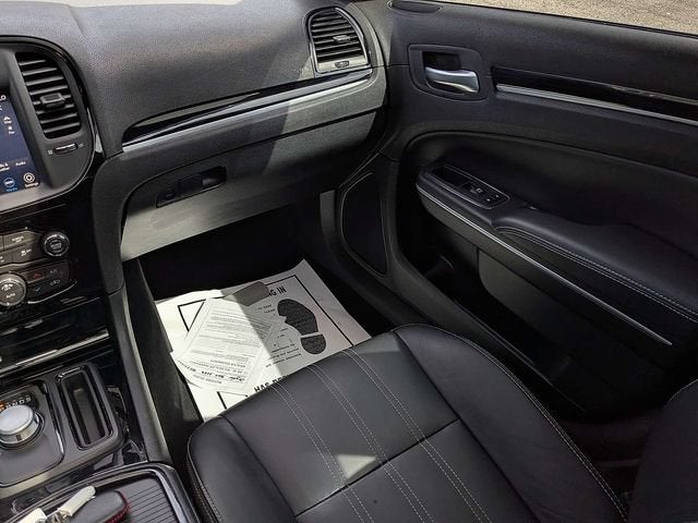 2022 Chrysler 300 300S