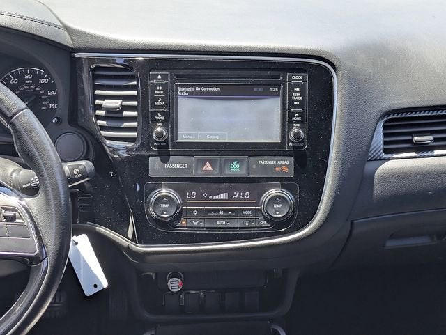 2017 Mitsubishi Outlander ES