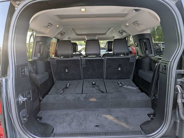 2023 Land Rover Defender SE