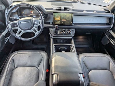 2023 Land Rover Defender SE